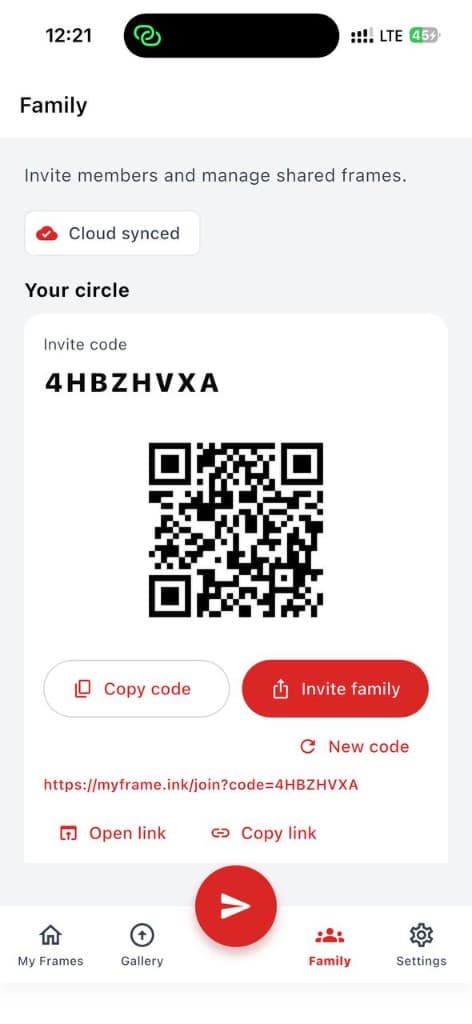 MyFrame family sharing app screen